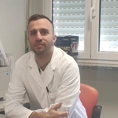Dott. Claudio Cosso Specialista in Reumatologia Neuropsicoimmunologia Medicina Interna Diagnosi e cura delle patologie reumatiche e autoimmuni